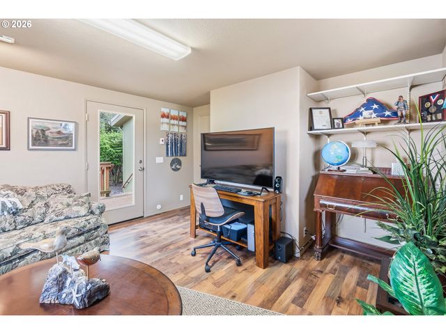 336 19TH St, Port Orford, OR 97465