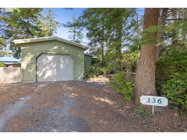 336 19TH St, Port Orford, OR 97465