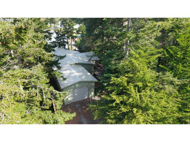 336 19TH St, Port Orford, OR 97465