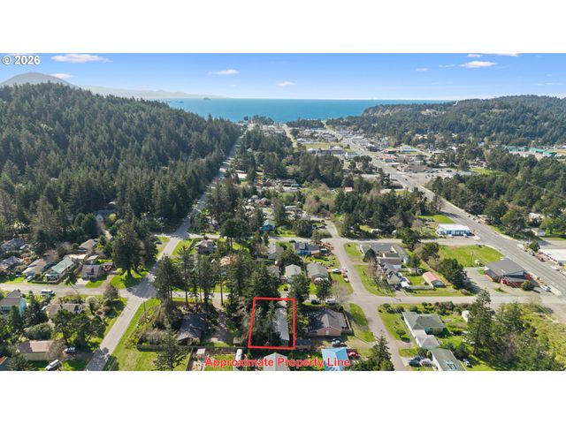 336 19TH St, Port Orford, OR 97465