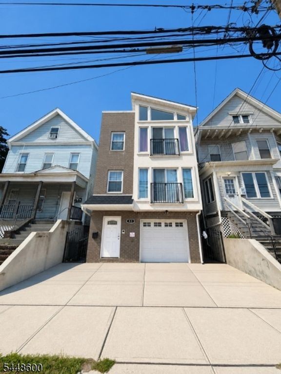 83 Stuyvesant Ave, Newark City, NJ 07106