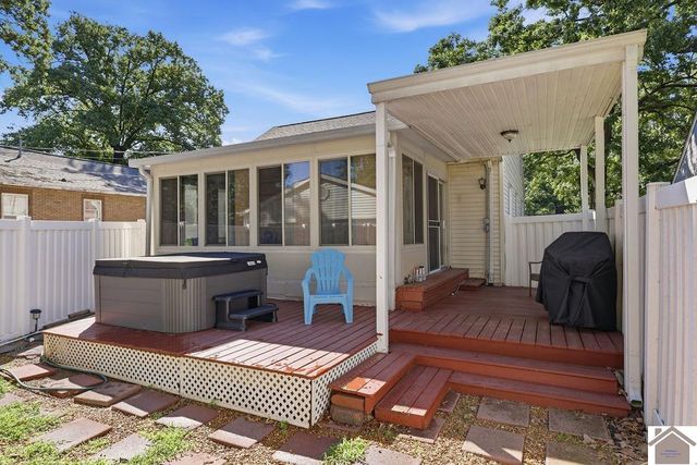 2129 Monroe St, Paducah, KY 42001