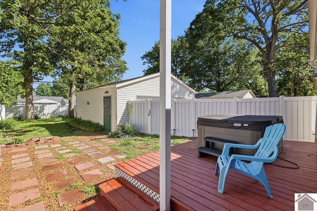 2129 Monroe St, Paducah, KY 42001