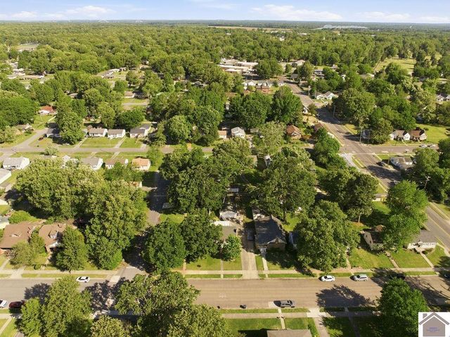 2129 Monroe St, Paducah, KY 42001