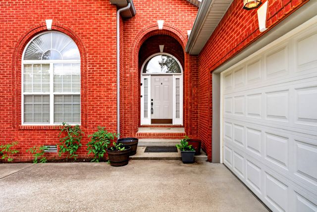 2610 Morrison Ln, Clarksville, TN 37040