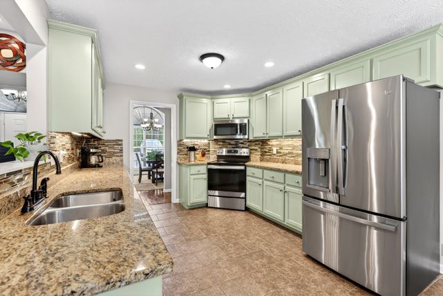 2610 Morrison Ln, Clarksville, TN 37040