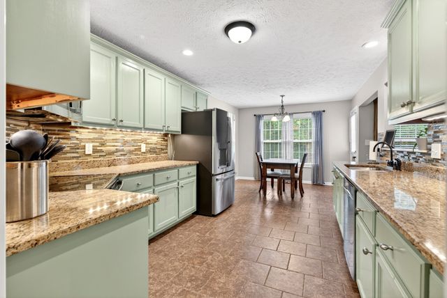 2610 Morrison Ln, Clarksville, TN 37040