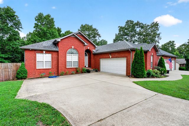 2610 Morrison Ln, Clarksville, TN 37040