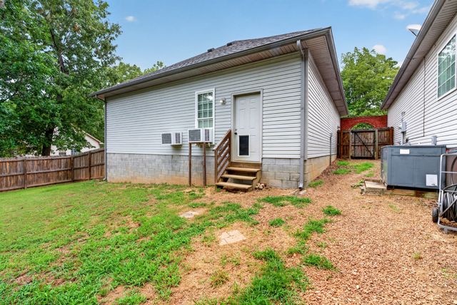 2610 Morrison Ln, Clarksville, TN 37040