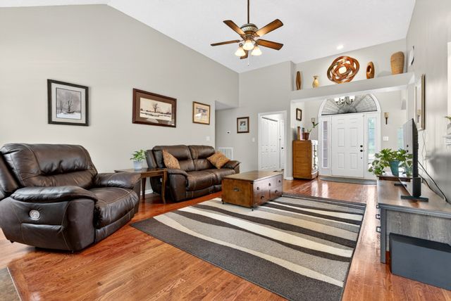 2610 Morrison Ln, Clarksville, TN 37040