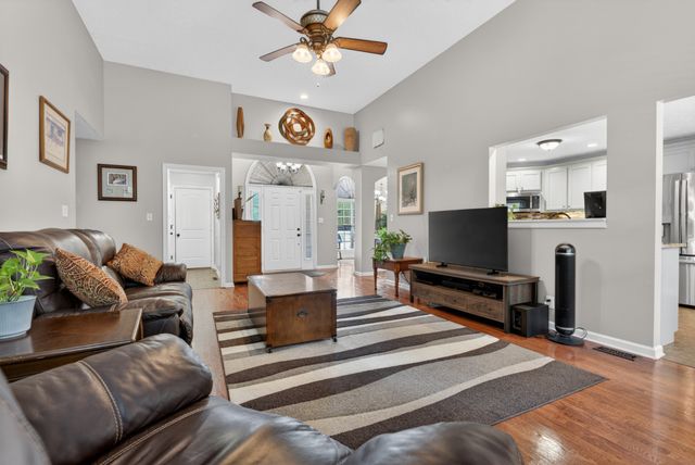 2610 Morrison Ln, Clarksville, TN 37040