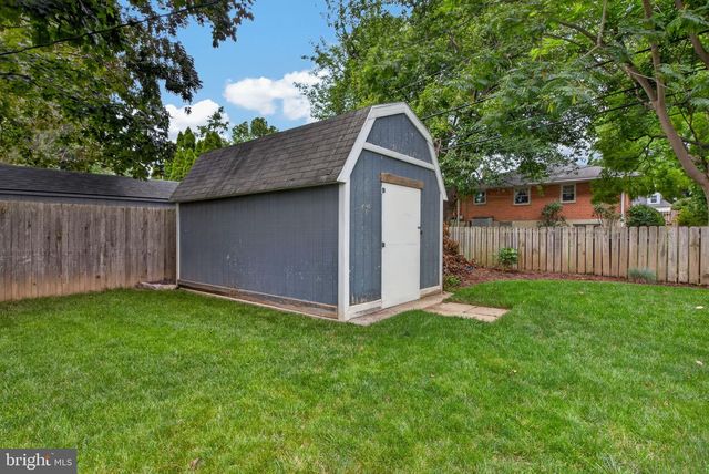 14 COUNTRY CLUB PL W, Camp Hill, PA 17011