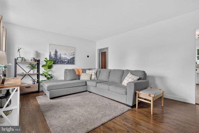 14 COUNTRY CLUB PL W, Camp Hill, PA 17011