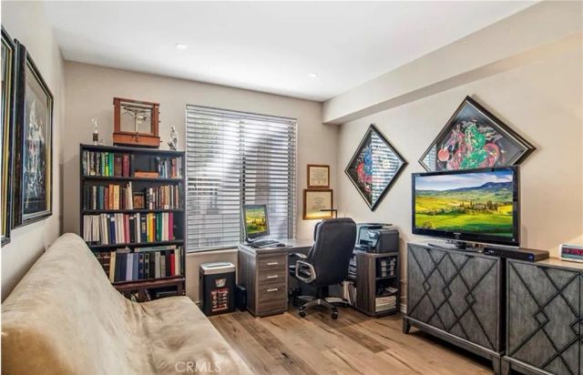 2233 Martin 201, Irvine, CA 92612