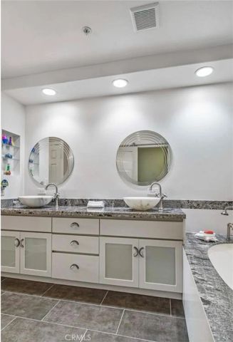 2233 Martin 201, Irvine, CA 92612