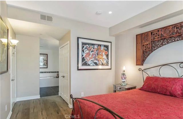 2233 Martin 201, Irvine, CA 92612