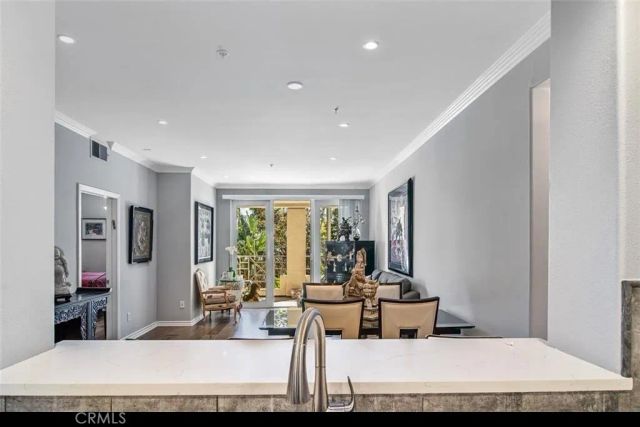 2233 Martin 201, Irvine, CA 92612