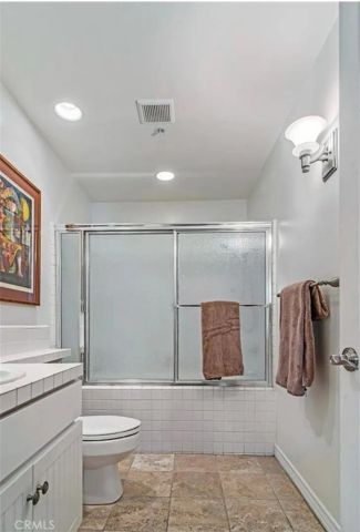 2233 Martin 201, Irvine, CA 92612