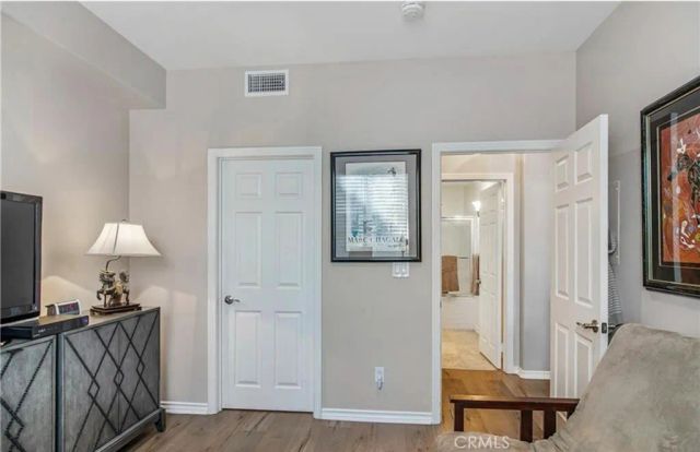 2233 Martin 201, Irvine, CA 92612