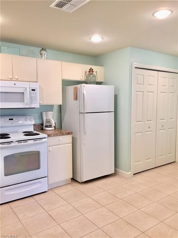 3017 Driftwood WAY 3001, Naples, FL 34109