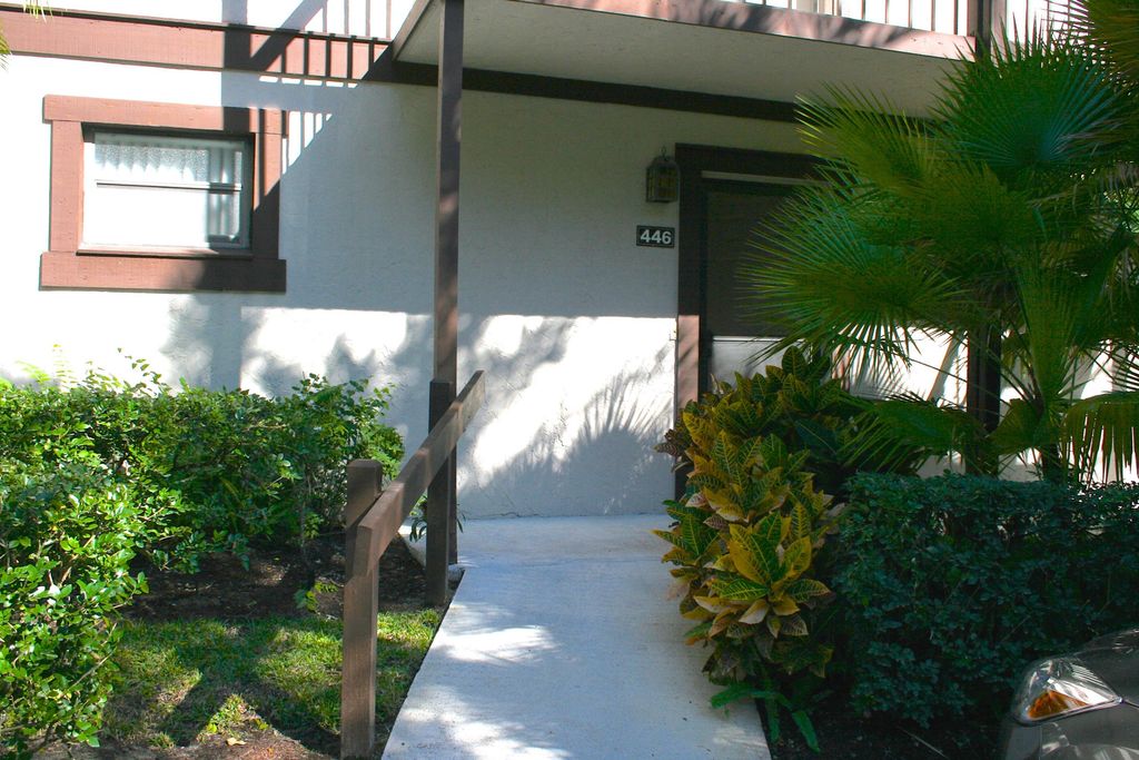 11863 Wimbledon Circle 446, Wellington, FL 33414