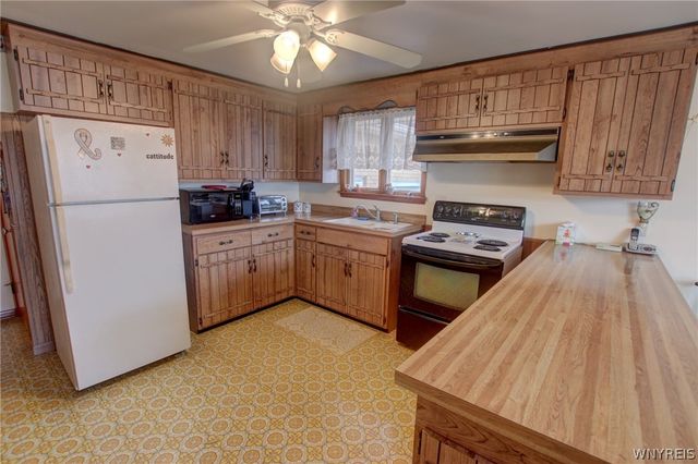 60 Goodrich Road, Lackawanna, NY 14218