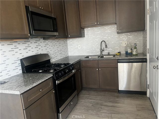 2106 E 113th, Los Angeles, CA 90059