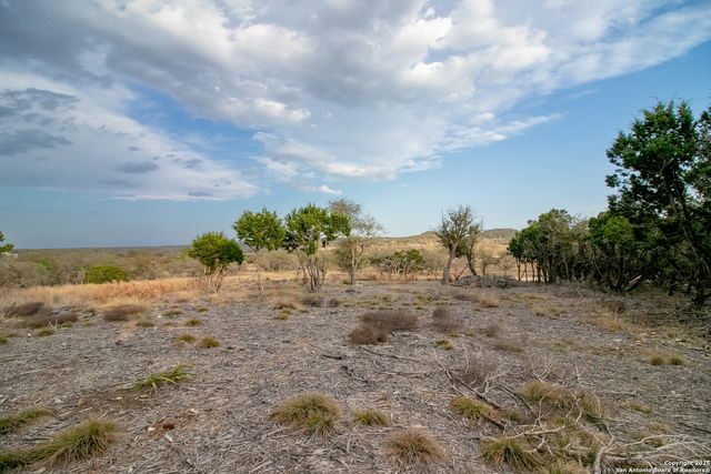 49 Cool Creek, Camp Verde, TX 78010