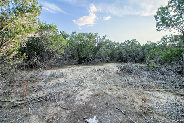 49 Cool Creek, Camp Verde, TX 78010