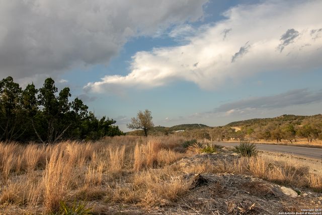 49 Cool Creek, Camp Verde, TX 78010