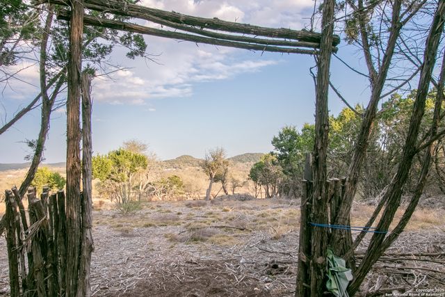 49 Cool Creek, Camp Verde, TX 78010