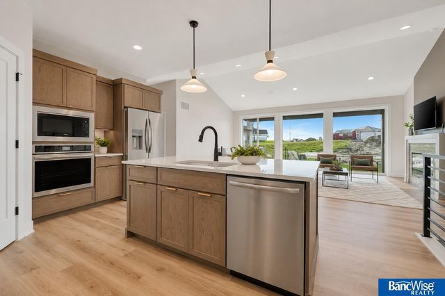 9324 S 86th Street, Lincoln, NE 68526