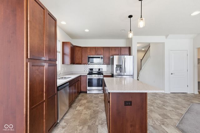 6660 Harvest Moon Lane, Whitestown, IN 46075