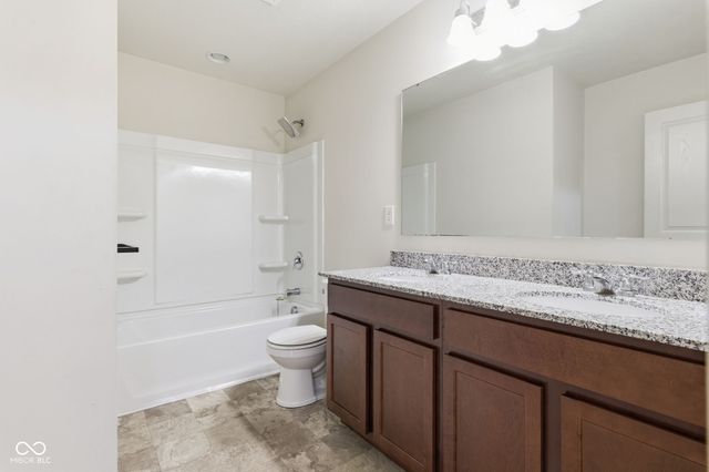 6660 Harvest Moon Lane, Whitestown, IN 46075