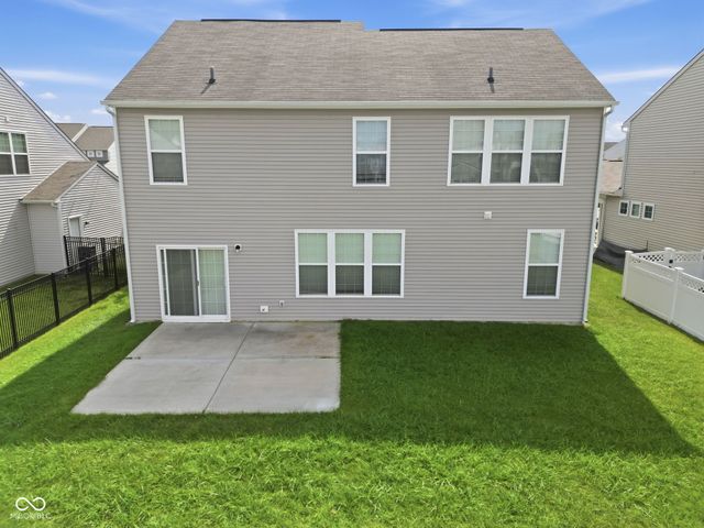 6660 Harvest Moon Lane, Whitestown, IN 46075