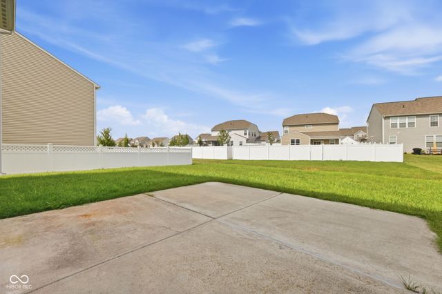 6660 Harvest Moon Lane, Whitestown, IN 46075
