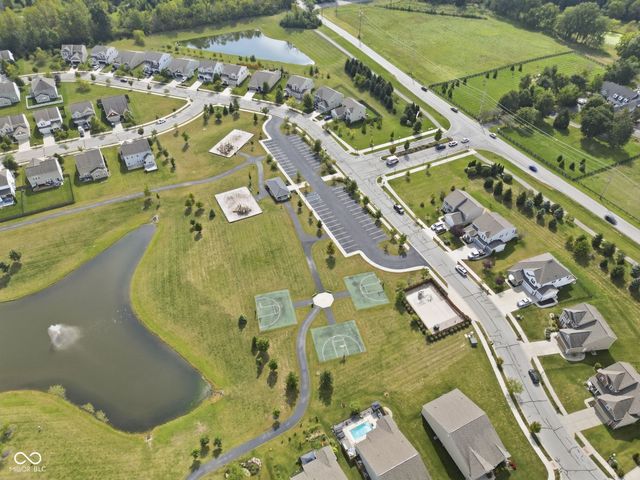 6660 Harvest Moon Lane, Whitestown, IN 46075