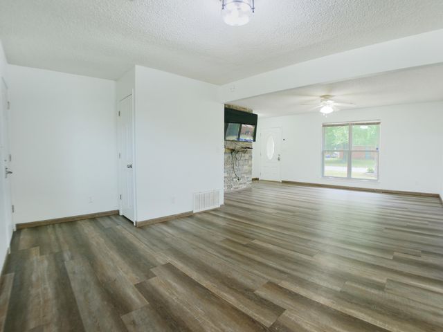 2027 P St SW, Miami, OK 74354