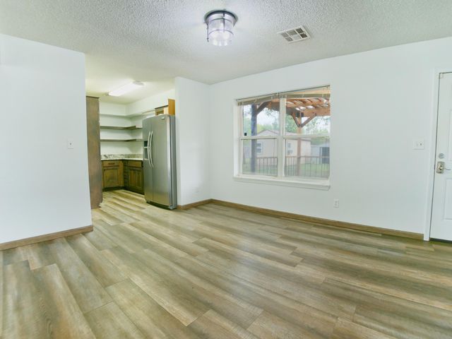 2027 P St SW, Miami, OK 74354