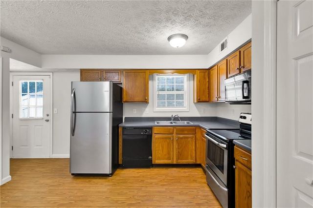 119 Twin Pines Court, Dallas, GA 30132