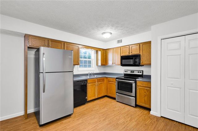119 Twin Pines Court, Dallas, GA 30132