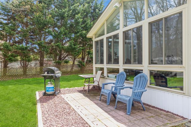 145 Bishop Lane, Holbrook, NY 11741