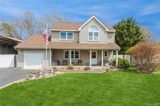 145 Bishop Lane, Holbrook, NY 11741