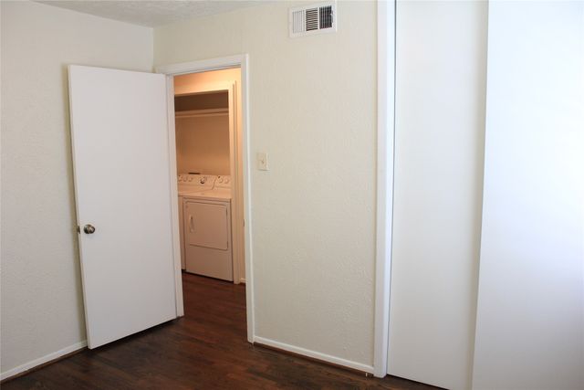 3010 Hillglenn Road, Dallas, TX 75228