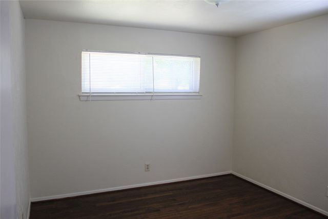 3010 Hillglenn Road, Dallas, TX 75228