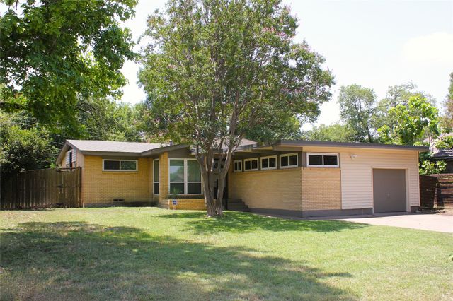 3010 Hillglenn Road, Dallas, TX 75228