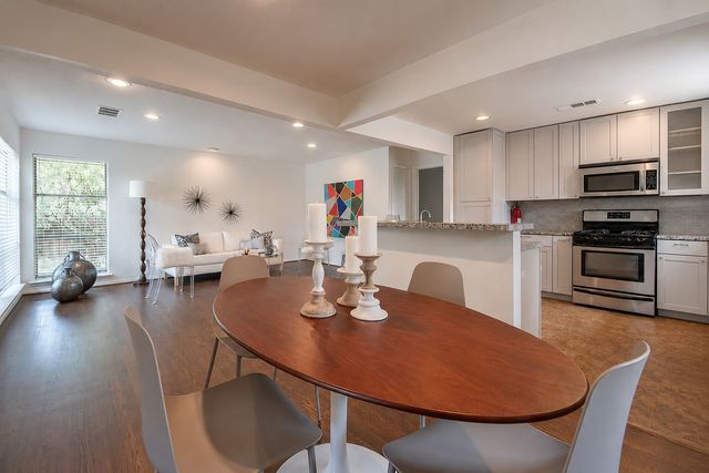 3010 Hillglenn Road, Dallas, TX 75228