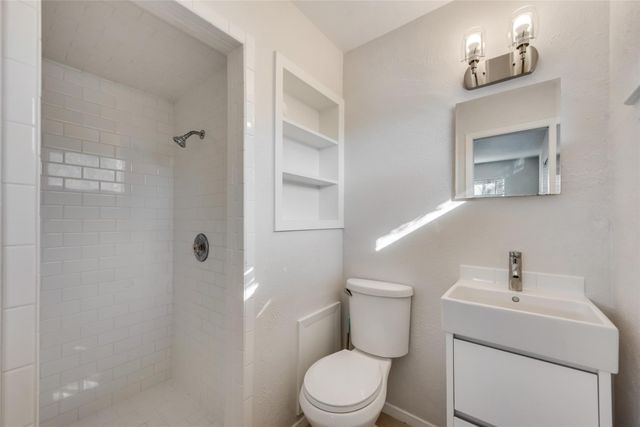 3010 Hillglenn Road, Dallas, TX 75228
