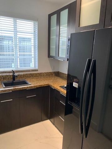 1000 Meridian Ave 23, Miami Beach, FL 33139