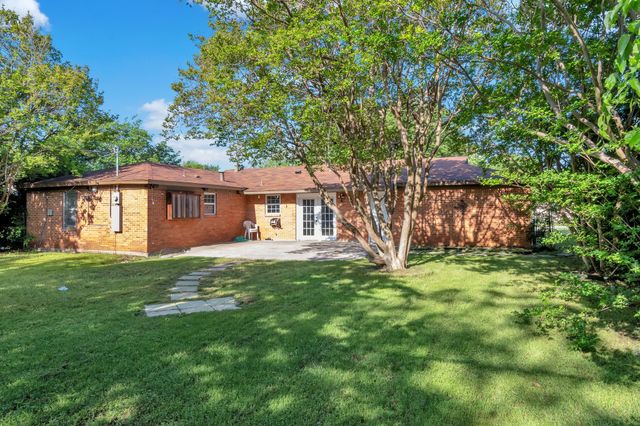 3510 Reeves Street, North Richland Hills, TX 76117